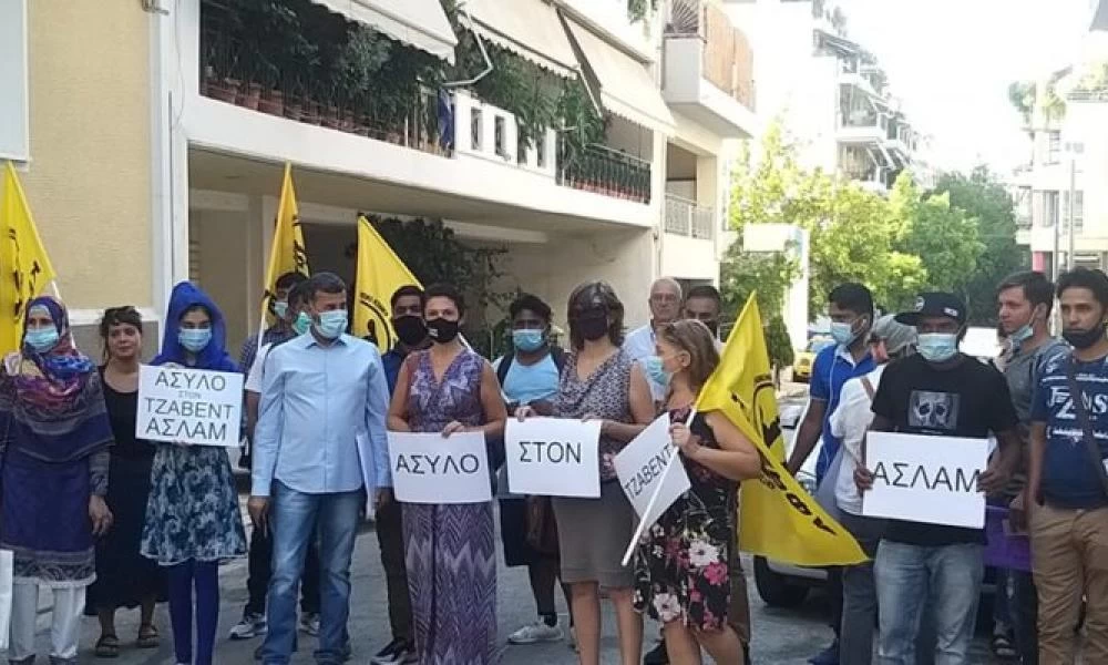 Συριζαία βουλευτής συμπαραστέκεται στους Πακιστανούς